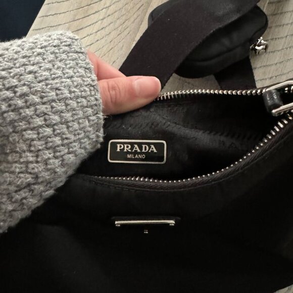 Prada re-edition nylon bag - Picture 2 of 5